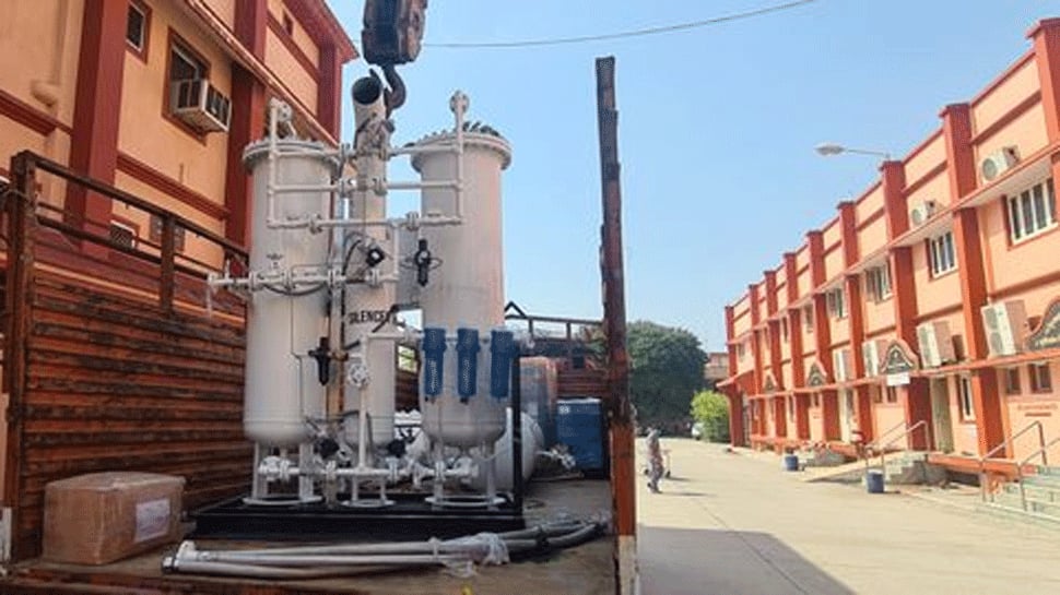 Oxygen ની અછત ન રહે તે માટે જામનગરની હોસ્પિટલમાં 3 દિવસમાં ઓક્સિજન પ્લાન્ટ ઉભો કરાશે Oxygen ની અછત ન રહે તે માટે જામનગરની હોસ્પિટલમાં 3 દિવસમાં ઓક્સિજન પ્લાન્ટ ઉભો કરાશે