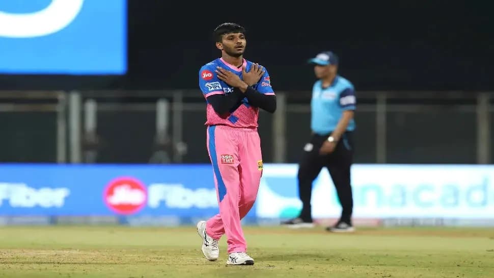 IND vs SL: આઈપીએલમાં સારા પ્રદર્શનનું મળ્યું ઈનામ, હવે ટીમ ઈન્ડિયામાં ધૂમ મચાવવા તૈયાર ચેતન સાકરિયા IND vs SL: આઈપીએલમાં સારા પ્રદર્શનનું મળ્યું ઈનામ, હવે ટીમ ઈન્ડિયામાં ધૂમ મચાવવા તૈયાર ચેતન સાકરિયા
