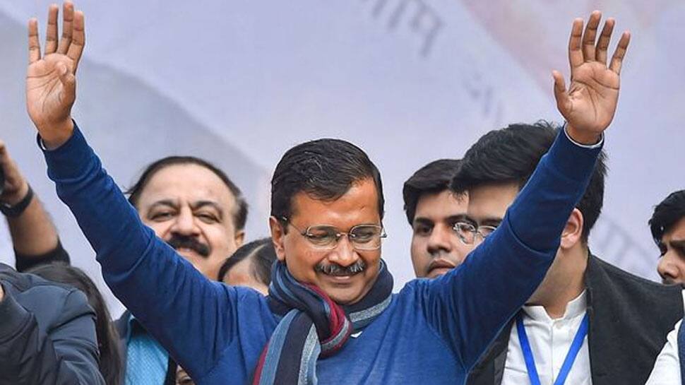 AHMEDABAD: કેજરીવાલે ગુજરાતીમાં ટ્વીટ ગુજરાત બદલાશે હું કાલે આવું છું AHMEDABAD: કેજરીવાલે ગુજરાતીમાં ટ્વીટ ગુજરાત બદલાશે હું કાલે આવું છું