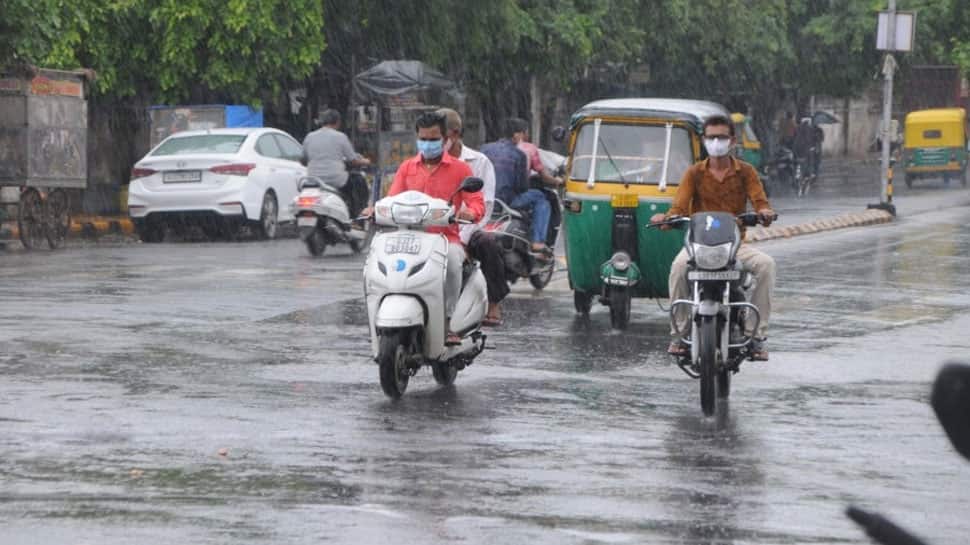 Gandhinagar માં પવન સાથે વરસાદી ઝાપટું, અસહ્ય ઉકળાટમાંથી મળ્યો છુટકારો Gandhinagar માં પવન સાથે વરસાદી ઝાપટું, અસહ્ય ઉકળાટમાંથી મળ્યો છુટકારો