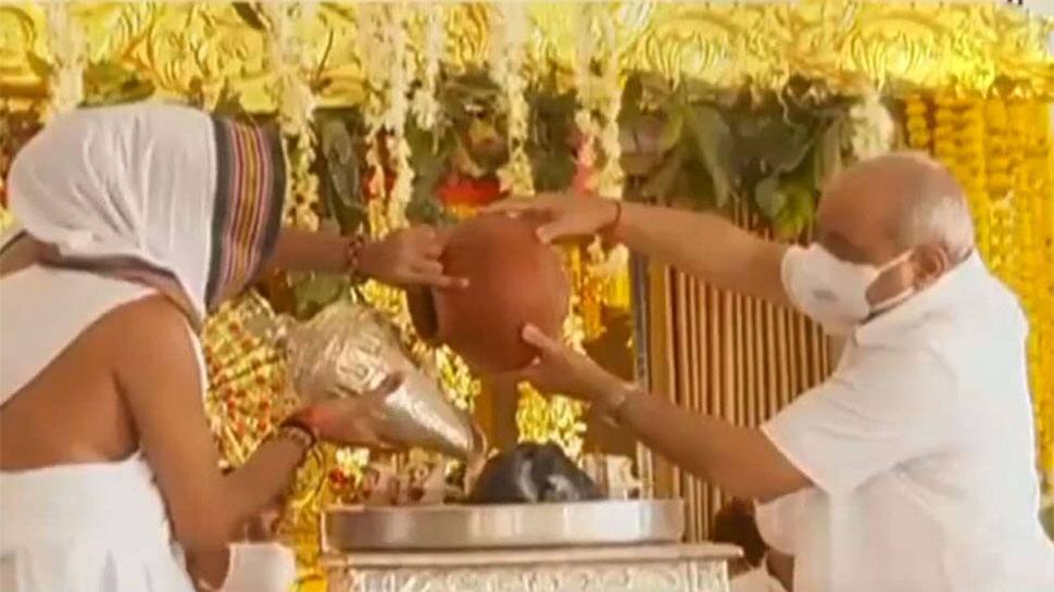 રથયાત્રાની જળયાત્રાને મળી મંજૂરી, 108 ને બદલે માત્ર 5 કળશમાં પાણી ભરાશે રથયાત્રાની જળયાત્રાને મળી મંજૂરી, 108 ને બદલે માત્ર 5 કળશમાં પાણી ભરાશે