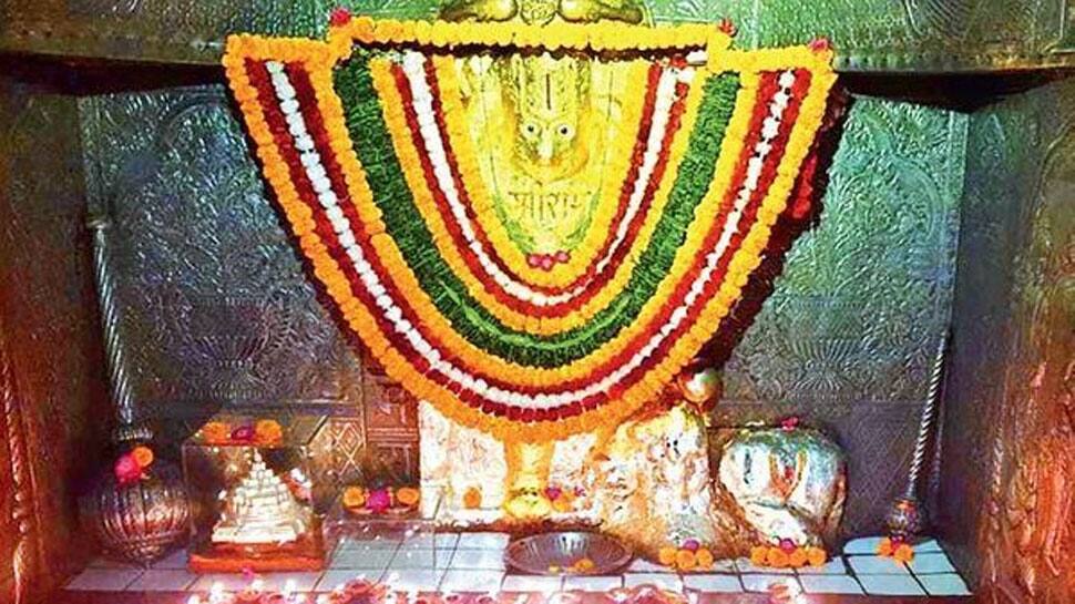 અમદાવાદમાં કેમ્પ હનુમાન મંદિર ખસેડવા અંગે અરજી હાઇકોર્ટે ફગાવી, સંબંધિ પક્ષો નિર્ણય કરશે અમદાવાદમાં કેમ્પ હનુમાન મંદિર ખસેડવા અંગે અરજી હાઇકોર્ટે ફગાવી, સંબંધિ પક્ષો નિર્ણય કરશે