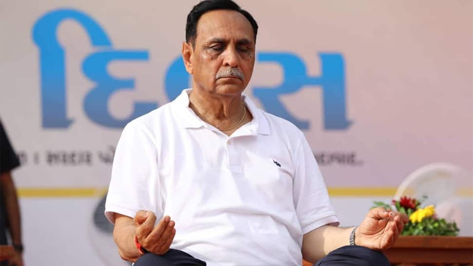 CM ના નિવાસસ્થાનેથી કરાશે વિશ્વ યોગ દિવસની ઉજવણી, ફેસબુક પેજ થશે જીવંત પ્રસારણ CM ના નિવાસસ્થાનેથી કરાશે વિશ્વ યોગ દિવસની ઉજવણી, ફેસબુક પેજ થશે જીવંત પ્રસારણ