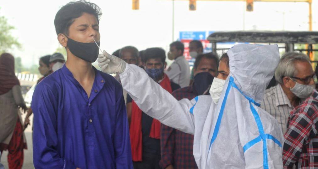 Alert! દેશના 3 રાજ્યોમાં કોરોનાના ડેલ્ટા પ્લસ વેરિએન્ટની એન્ટ્રી, અહીં મળ્યાં સૌથી વધુ કેસ Alert! દેશના 3 રાજ્યોમાં કોરોનાના ડેલ્ટા પ્લસ વેરિએન્ટની એન્ટ્રી, અહીં મળ્યાં સૌથી વધુ કેસ