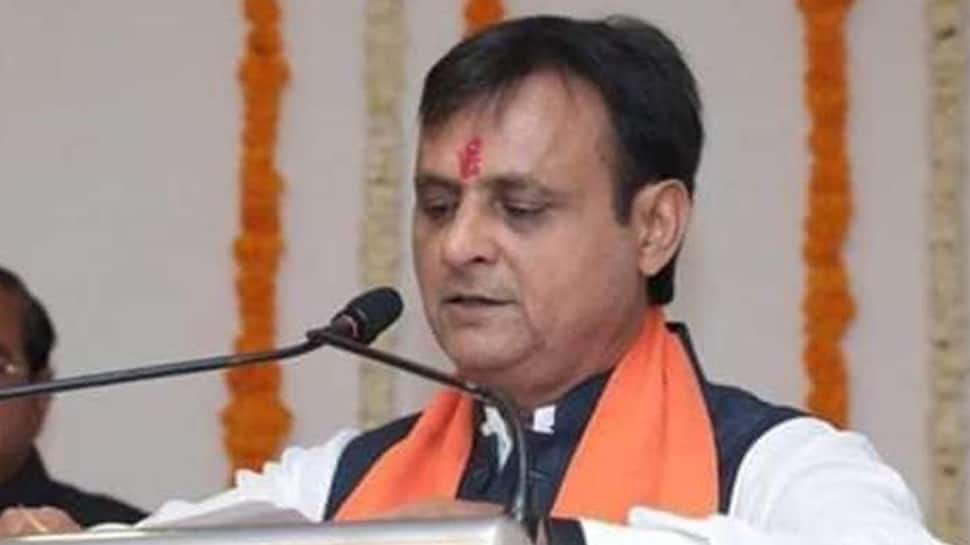 રાજ્યના માછીમારોને આર્થિક રીતે સદ્ધર કરવા સરકાર કટિબદ્ધ: જવાહર ચાવડા રાજ્યના માછીમારોને આર્થિક રીતે સદ્ધર કરવા સરકાર કટિબદ્ધ: જવાહર ચાવડા