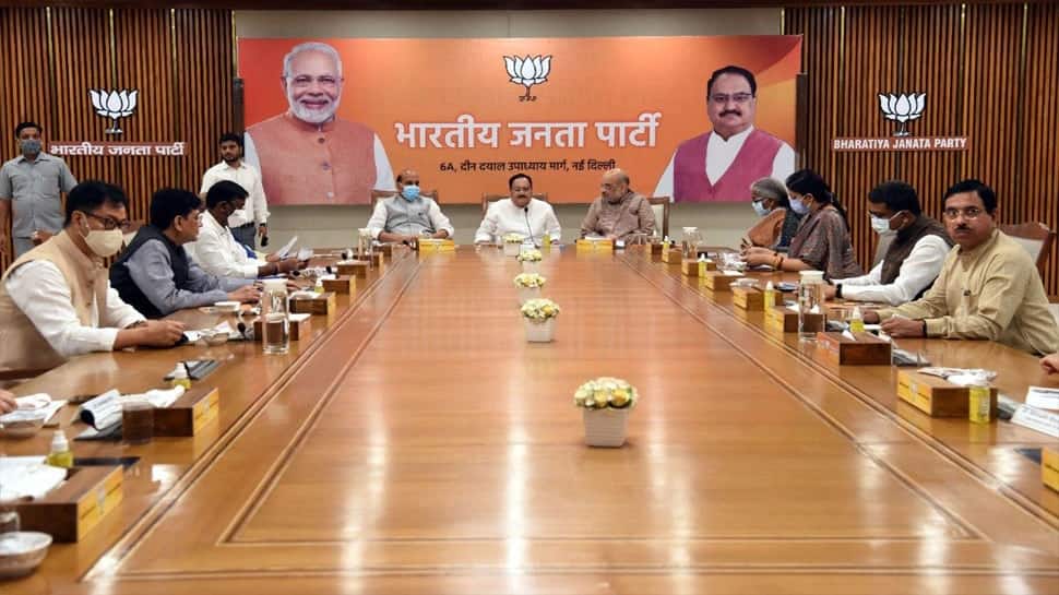 Delhi: 5 રાજ્યોમાં વિધાનસભા ચૂંટણી પહેલા ભાજપનું મહામંથન, અમિત શાહ સહિત આ નેતાઓ રહ્યા હાજર Delhi: 5 રાજ્યોમાં વિધાનસભા ચૂંટણી પહેલા ભાજપનું મહામંથન, અમિત શાહ સહિત આ નેતાઓ રહ્યા હાજર