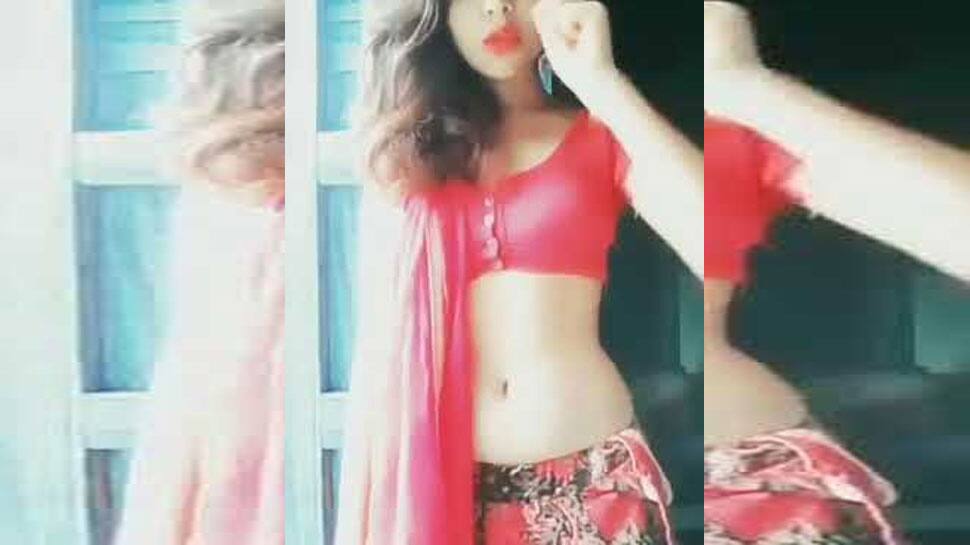 AHMEDABAD: પ્રેમીની સગાઇ થતા યુવતીએ ન્યૂડ તસ્વીરો વાયરલ કરી, સામે આવ્યું ચોંકાવનારૂ કારણ AHMEDABAD: પ્રેમીની સગાઇ થતા યુવતીએ ન્યૂડ તસ્વીરો વાયરલ કરી, સામે આવ્યું ચોંકાવનારૂ કારણ