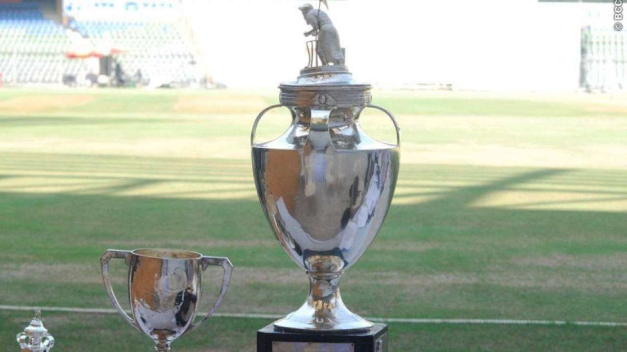 BCCI એ ઘરેલુ સીઝનની કરી જાહેરાત, આ તારીખથી શરૂ થશે રણજી ટ્રોફી BCCI એ ઘરેલુ સીઝનની કરી જાહેરાત, આ તારીખથી શરૂ થશે રણજી ટ્રોફી