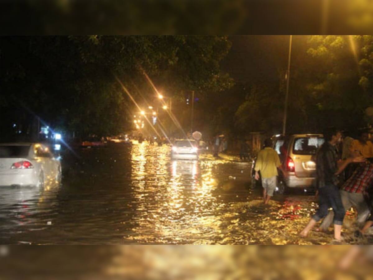 રાજ્યનું સૌથી મોટુ સ્માર્ટ સિટી અને આર્થિક પાટનગર 2 ઇંચ વરસાદમાં હાંફી ગયું, વિકાસનાં તમામ દાવા ધોવાઇ ગયા