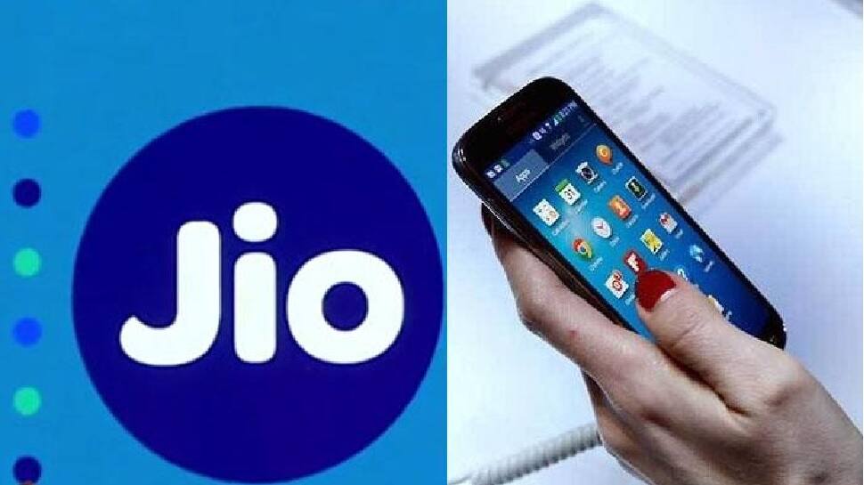 11 રૂપિયામાં 1GB ડેટા મળશે અને વર્ષભર ચાલશે, જુઓ Jioની શાનદાર ઓફર 11 રૂપિયામાં 1GB ડેટા મળશે અને વર્ષભર ચાલશે, જુઓ Jioની શાનદાર ઓફર