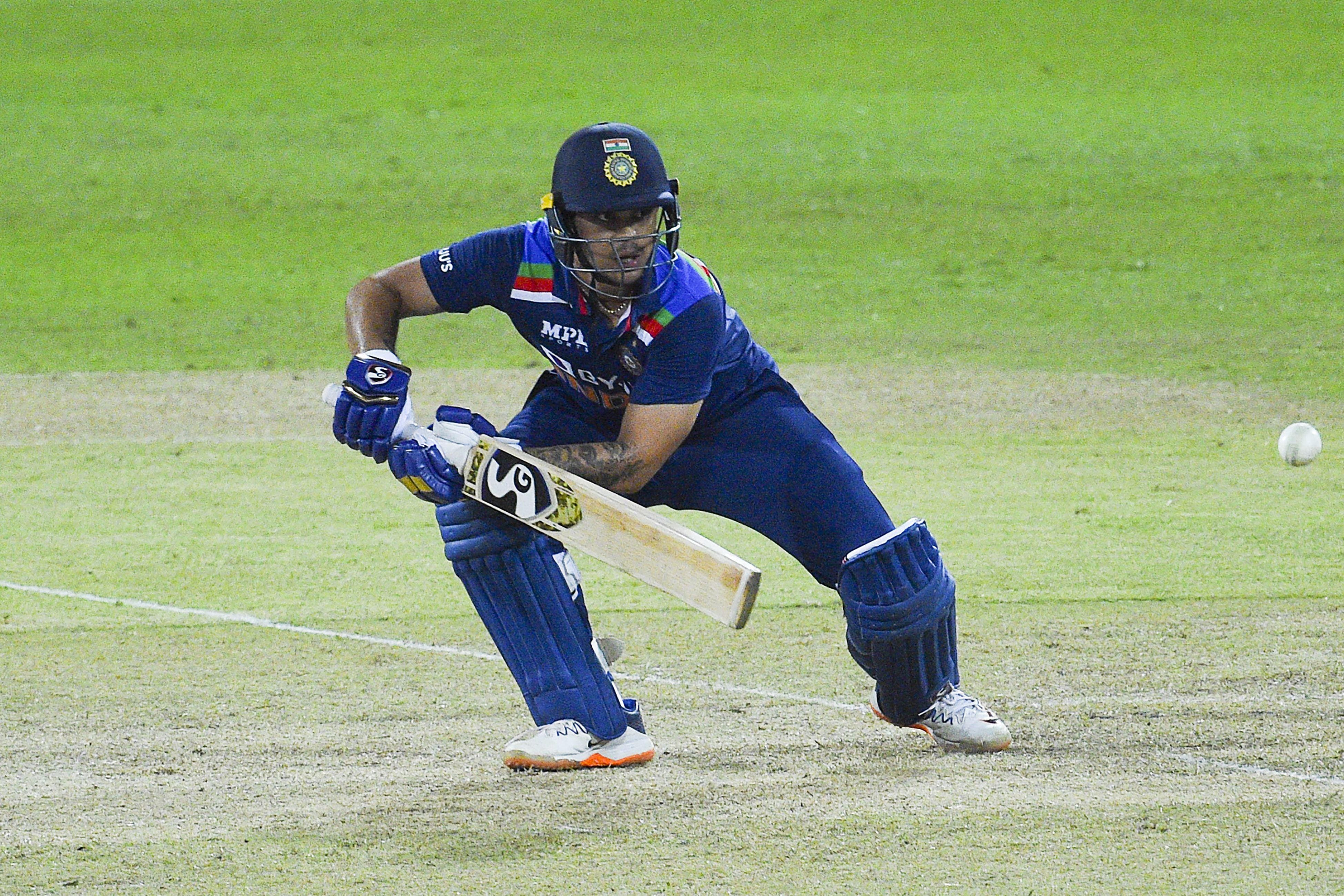 IND vs SL: ઈશાન કિશને જન્મદિવસ પર કર્યુ પર્દાપણ, પ્રથમ ઈનિંગમાં અડધી સદી ફટકારી બનાવ્યો રેકોર્ડ IND vs SL: ઈશાન કિશને જન્મદિવસ પર કર્યુ પર્દાપણ, પ્રથમ ઈનિંગમાં અડધી સદી ફટકારી બનાવ્યો રેકોર્ડ