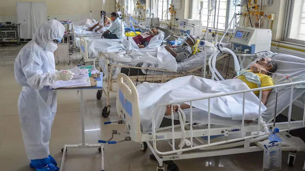 Delhi AIIMS ના ચીફએ કહ્યું- ટાળી શકાય છે કોરોનાની ત્રીજી લહેર, કરવું પડશે આ નિયમનું પાનલ Delhi AIIMS ના ચીફએ કહ્યું- ટાળી શકાય છે કોરોનાની ત્રીજી લહેર, કરવું પડશે આ નિયમનું પાનલ