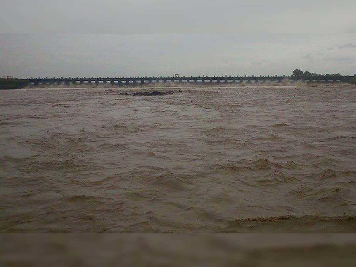 Gujarat માં ભારે વરસાદની ચેતવણી: હથનુર ડેમના 41 દરવાજા ખોલ્યા, તાપીના આ ગામોમાં એલર્ટ જાહેર