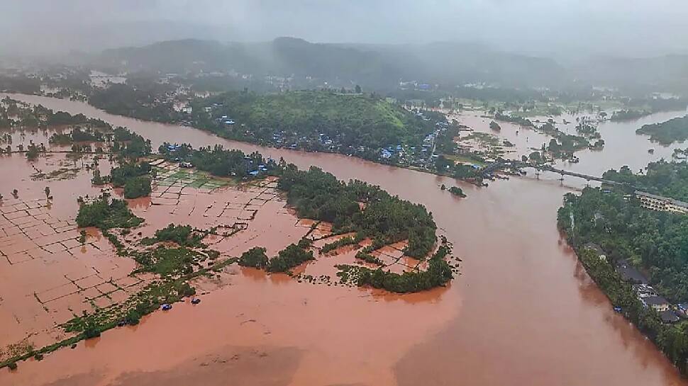 Maharashtra Rain Latest Update: પૂર, ભૂસ્ખલનથી 82 લોકોના મોત, 59 લોકો લાપતા, રાયગઢ સૌથી પ્રભાવિત જિલ્લો Maharashtra Rain Latest Update: પૂર, ભૂસ્ખલનથી 82 લોકોના મોત, 59 લોકો લાપતા, રાયગઢ સૌથી પ્રભાવિત જિલ્લો