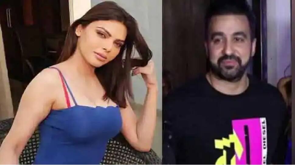 Raj Kundra Pornography Case: અભિનેત્રી શર્લિન ચોપડાને મુંબઈ પોલીસે સમન્સ પાઠવ્યું, પોર્નોગ્રાફી કેસમાં નિવેદન નોંધાવવા બોલાવી Raj Kundra Pornography Case: અભિનેત્રી શર્લિન ચોપડાને મુંબઈ પોલીસે સમન્સ પાઠવ્યું, પોર્નોગ્રાફી કેસમાં નિવેદન નોંધાવવા બોલાવી