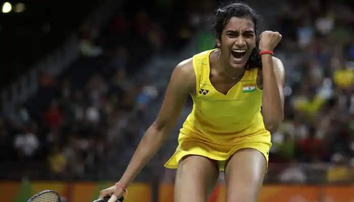 Tokyo Olympics Live: બોક્સિંગમાં સતીષકુમાર, બેડમિન્ટનમાં સિંધુ ક્વાર્ટર ફાઈનલમાં પહોંચ્યા Tokyo Olympics Live: બોક્સિંગમાં સતીષકુમાર, બેડમિન્ટનમાં સિંધુ ક્વાર્ટર ફાઈનલમાં પહોંચ્યા