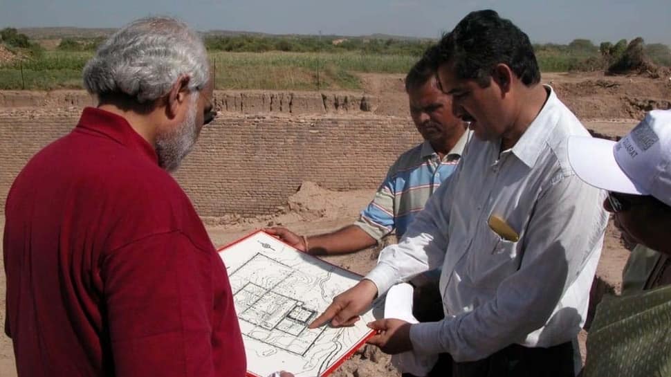 World Heritage Dholavira: 4500 વર્ષ પૂર્વેની મોડર્ન ટાઉનશીપની અનોખી વાતો, નગરરચનાથી માંડીને ડ્રેનેજ સિસ્ટમ સુધી World Heritage Dholavira: 4500 વર્ષ પૂર્વેની મોડર્ન ટાઉનશીપની અનોખી વાતો, નગરરચનાથી માંડીને ડ્રેનેજ સિસ્ટમ સુધી