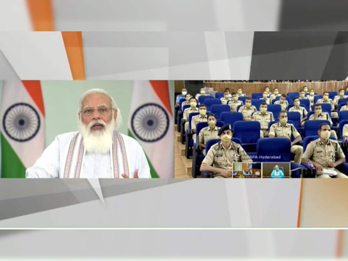PM Narendra Modi નો ટ્રેઈની IPS ઓફિસરો સાથે સંવાદ, કહ્યું- યુવા લીડરશીપ દેશને આગળ લઈ જશે