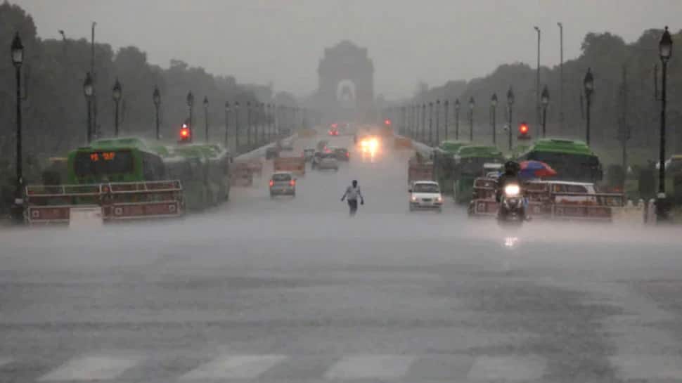 Weather Update: Delhi માં વાતાવરણ બન્યું રંગીન, આજે આવી રહેશે અન્ય રાજ્યોની સ્થિતિ Weather Update: Delhi માં વાતાવરણ બન્યું રંગીન, આજે આવી રહેશે અન્ય રાજ્યોની સ્થિતિ