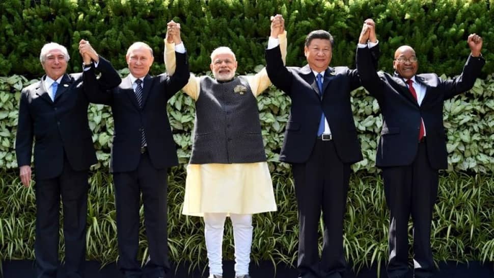 PM Modi કોને કરતા હતા પોતાના મનની વાત! દુનિયાના દેશોના રાષ્ટ્ર પ્રમુખો કેમ મોદીને માને છે Best Friend? PM Modi કોને કરતા હતા પોતાના મનની વાત! દુનિયાના દેશોના રાષ્ટ્ર પ્રમુખો કેમ મોદીને માને છે Best Friend?