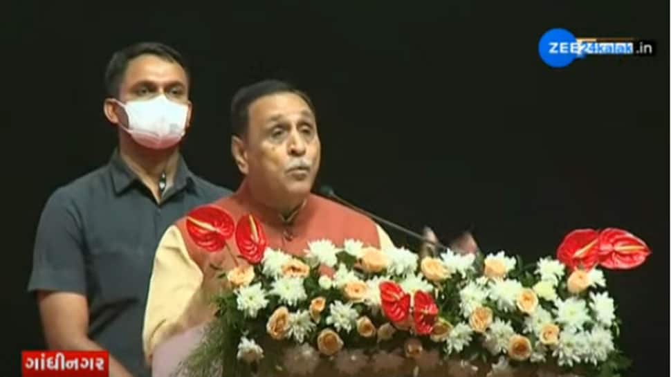 શાસનના 5 વર્ષ : CM રૂપાણી કોંગ્રેસ પર ટકોર કરતા બોલ્યા, અમે વિકાસની વાત કરી તમે વિનાશની વાત કરો છો શાસનના 5 વર્ષ : CM રૂપાણી કોંગ્રેસ પર ટકોર કરતા બોલ્યા, અમે વિકાસની વાત કરી તમે વિનાશની વાત કરો છો