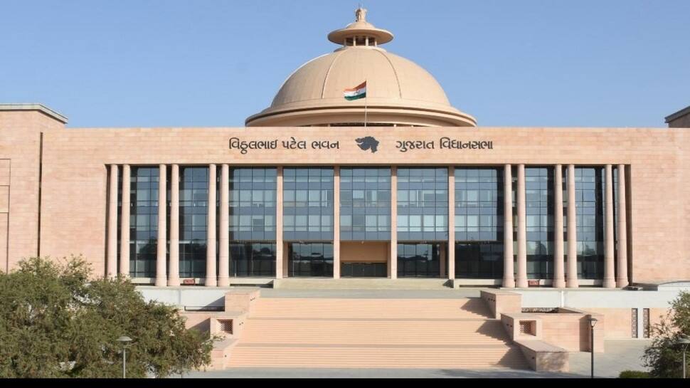 HAPPY BIRTHDAY GANDHINAGAR: વીતેલાં 57 વર્ષમાં કેટલું બદલાયું ગાંધીનગર? જાણો ક્યાં મૂકાઈ હતી શહેરની પહેલી ઈંટ HAPPY BIRTHDAY GANDHINAGAR: વીતેલાં 57 વર્ષમાં કેટલું બદલાયું ગાંધીનગર? જાણો ક્યાં મૂકાઈ હતી શહેરની પહેલી ઈંટ