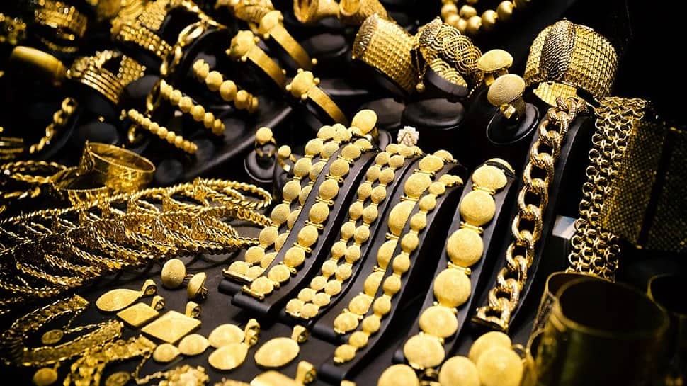 Gold Latest Prices: 3-5 વર્ષોમાં સોનીની કિંમત થઈ જશે ડબલ! જાણો ક્યાં સુધી પહોંચશે ભાવ? Gold Latest Prices: 3-5 વર્ષોમાં સોનીની કિંમત થઈ જશે ડબલ! જાણો ક્યાં સુધી પહોંચશે ભાવ?