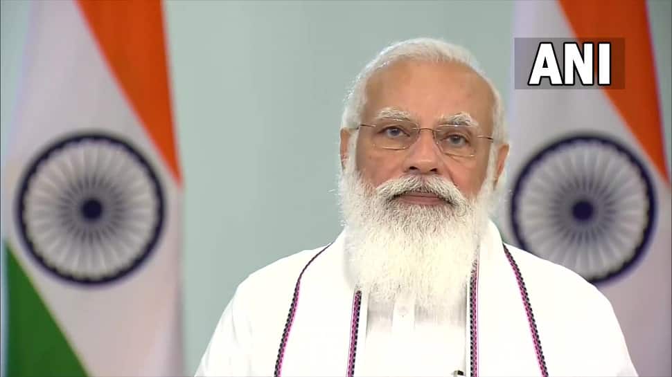 ગુજરાતના પીએમ ગરીબ કલ્યાણ અન્ય યોજનાના લાભાર્થીઓ સાથે PM મોદીએ કર્યો સંવાદ, કહ્યું- કોઈને ભૂખ્યા સૂવા દીધા નથી ગુજરાતના પીએમ ગરીબ કલ્યાણ અન્ય યોજનાના લાભાર્થીઓ સાથે PM મોદીએ કર્યો સંવાદ, કહ્યું- કોઈને ભૂખ્યા સૂવા દીધા નથી