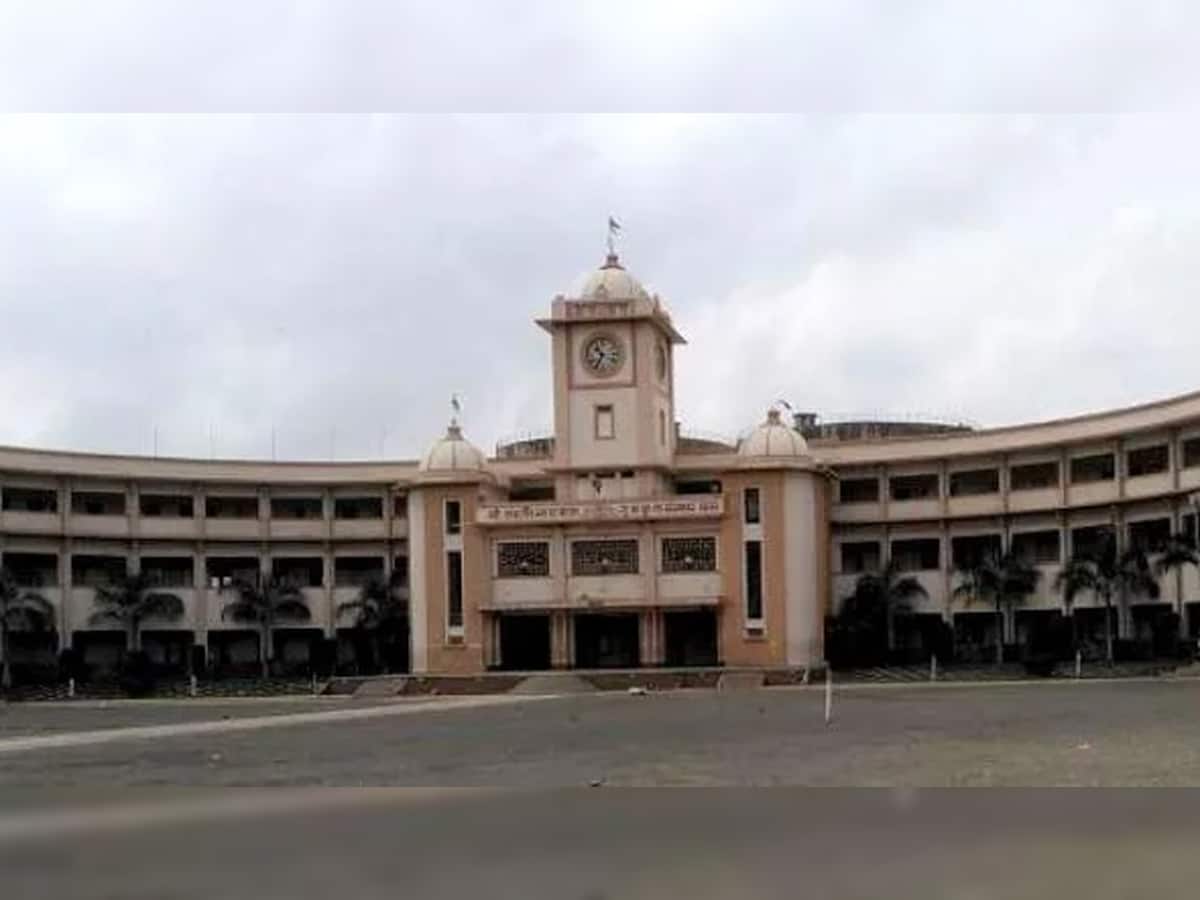 ગુજરાત સરકારે આઝાદી પૂર્વે 1937 માં સ્થપાયેલી રાજકોટની ધર્મેન્દ્રસિંહજી કોલેજને હેરિટેજ જાહેર કરી