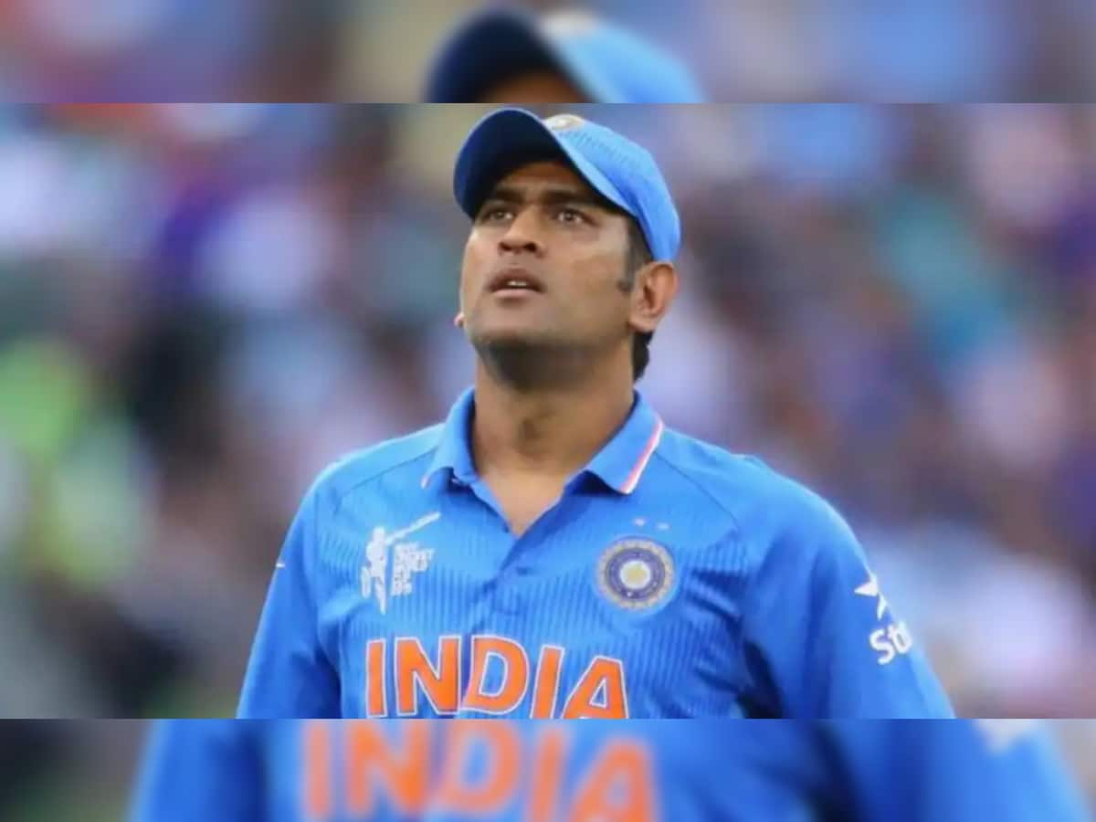 Mahendra Singh Dhoni ના ટ્વિટર એકાઉન્ટ પરથી બ્લ્યૂ ટિક હટ્યું, ગણતરીના કલાકોમાં પાછું મળ્યું