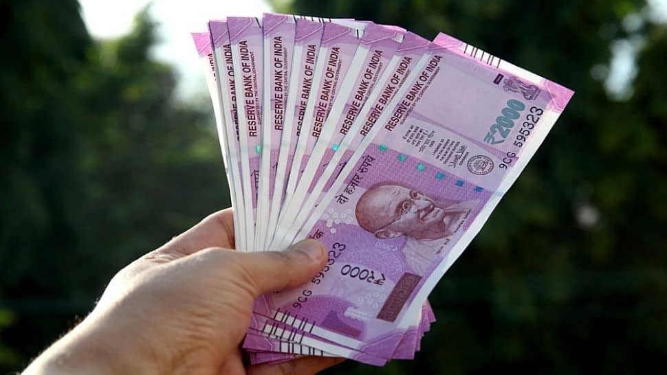 7th Pay Commission: કેન્દ્રીય કર્મચારીઓ માટે વધુ એક Good News! 95,000 રૂપિયા વધી જશે પગાર 7th Pay Commission: કેન્દ્રીય કર્મચારીઓ માટે વધુ એક Good News! 95,000 રૂપિયા વધી જશે પગાર