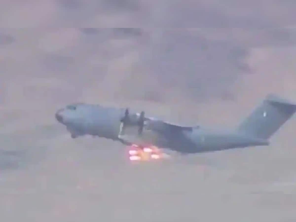 Afghanistan: કાબુલ એરપોર્ટથી US સૈન્ય વિમાનનો ચોંકાવનારો Video સામે આવ્યો, અમેરિકા ચિંતામાં ડૂબ્યું