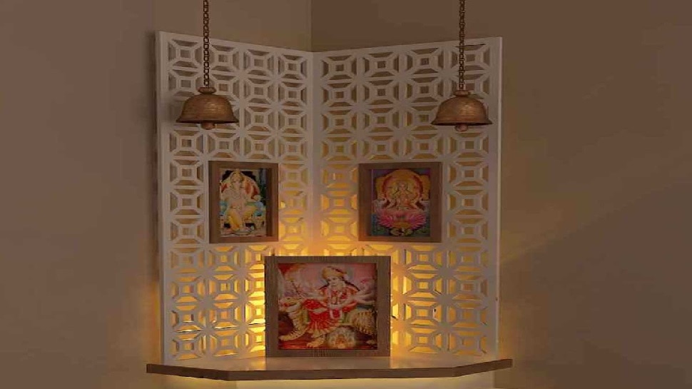 અનેક દેવી-દેવતાના ફોટા ન લગાવો