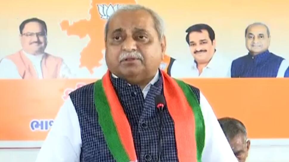 દરેક ઘરમાં વિભિષણ અને મંથરાઓ હોય છે, જેના કારણે આખુ ઘર બરબાદ થાય છે: નીતિન પટેલ દરેક ઘરમાં વિભિષણ અને મંથરાઓ હોય છે, જેના કારણે આખુ ઘર બરબાદ થાય છે: નીતિન પટેલ