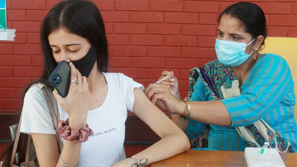 Coronavirus મહામારી પર આવ્યા મોટા ખબર.... હવે નહીં આવે ત્રીજી લહેર! Coronavirus મહામારી પર આવ્યા મોટા ખબર.... હવે નહીં આવે ત્રીજી લહેર!