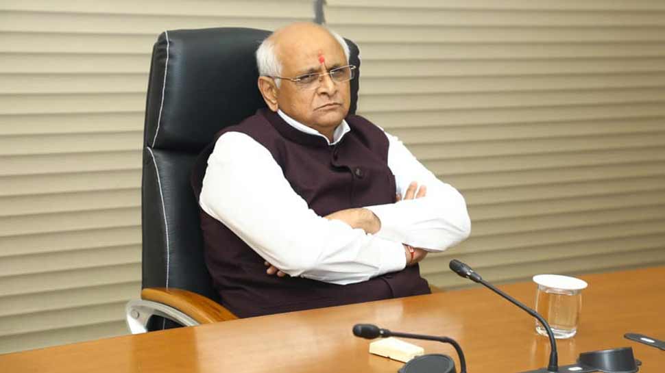 Gandhinagar: હવે જનતાને ખાવા નહી પડે ધરમના ધક્કા, મુખ્યમંત્રીએ અધિકારીઓ અને મંત્રીઓને કર્યો આ આદેશ Gandhinagar: હવે જનતાને ખાવા નહી પડે ધરમના ધક્કા, મુખ્યમંત્રીએ અધિકારીઓ અને મંત્રીઓને કર્યો આ આદેશ