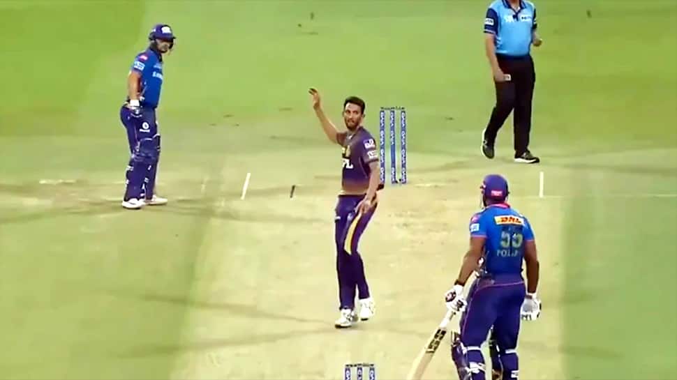 Video: મેદાન વચ્ચે એકબીજા સાથે ટકરાયા બે ક્રિકેટર, માહોલમાં આ રીતે પેદા થઈ ગરમી Video: મેદાન વચ્ચે એકબીજા સાથે ટકરાયા બે ક્રિકેટર, માહોલમાં આ રીતે પેદા થઈ ગરમી