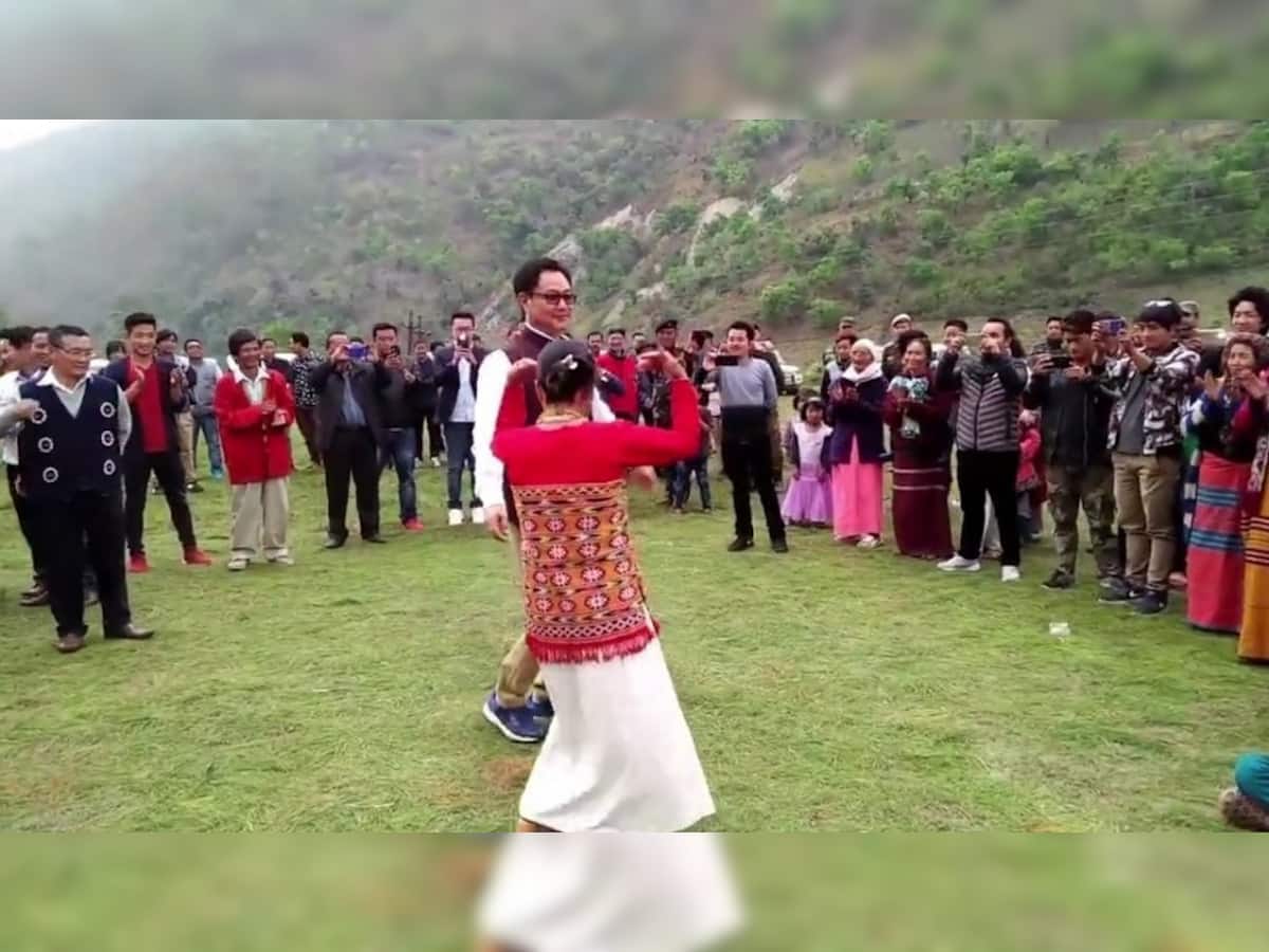 Rijiju Traditional Dance: અરૂણાચલ પ્રદેશમાં ગ્રામજનો સાથે કિરણ રિજિજૂએ કર્યો ડાન્સ, વીડિયો વાયરલ, PM મોદીએ કરી પ્રશંસા