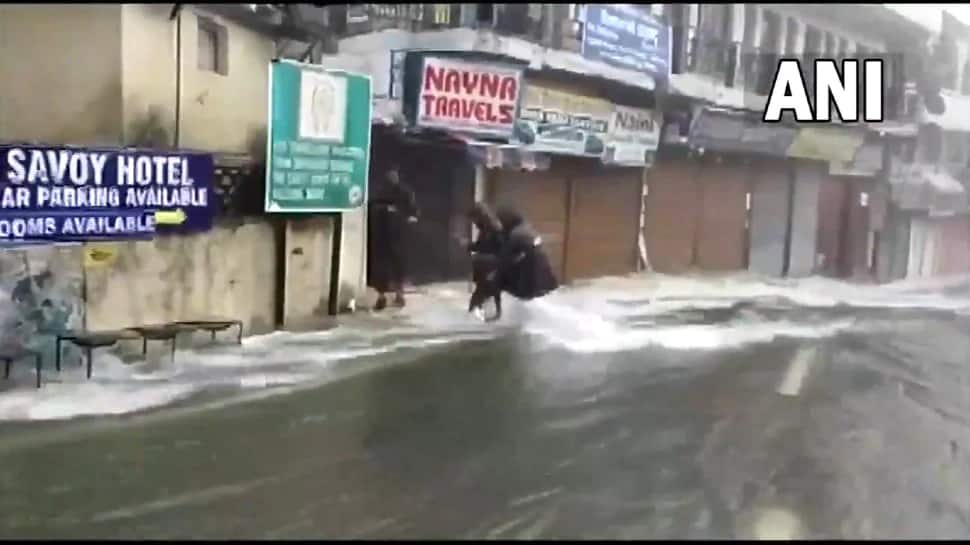 Video: ઉત્તરાખંડમાં આભ ફાટ્યું, નૈનીતાલમાં નૈની લેકનું પાણી ઉચ્ચતમ સ્તરે, રસ્તાઓ પાણીમાં ડૂબાડૂબ