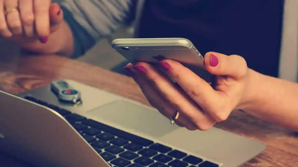 Online Fraud નો શિકાર થતાં 10 દિવસમાં પરત મળશે પૈસા, કરવું પડશે આ કામ Online Fraud નો શિકાર થતાં 10 દિવસમાં પરત મળશે પૈસા, કરવું પડશે આ કામ