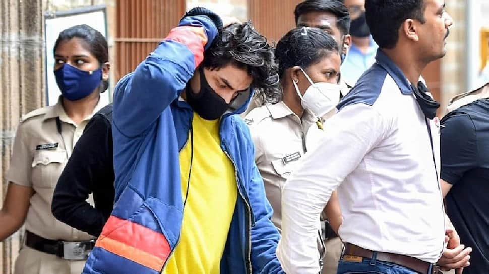 Aryan Khan Case: આર્યન ખાનને જામીન કેમ ન મળ્યા? આ 5 કારણોને લીધે ગૂંચવાયું છે કોકડું Aryan Khan Case: આર્યન ખાનને જામીન કેમ ન મળ્યા? આ 5 કારણોને લીધે ગૂંચવાયું છે કોકડું