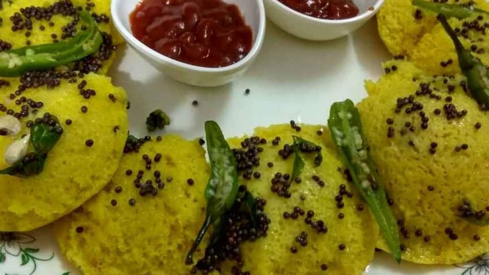Sour Curd Recipe : વધેલા ખાટા દહીંથી બનાવો આ પાંચ વસ્તુ, દરેક વ્યક્તિ કરશે વખાણ! Sour Curd Recipe : વધેલા ખાટા દહીંથી બનાવો આ પાંચ વસ્તુ, દરેક વ્યક્તિ કરશે વખાણ!