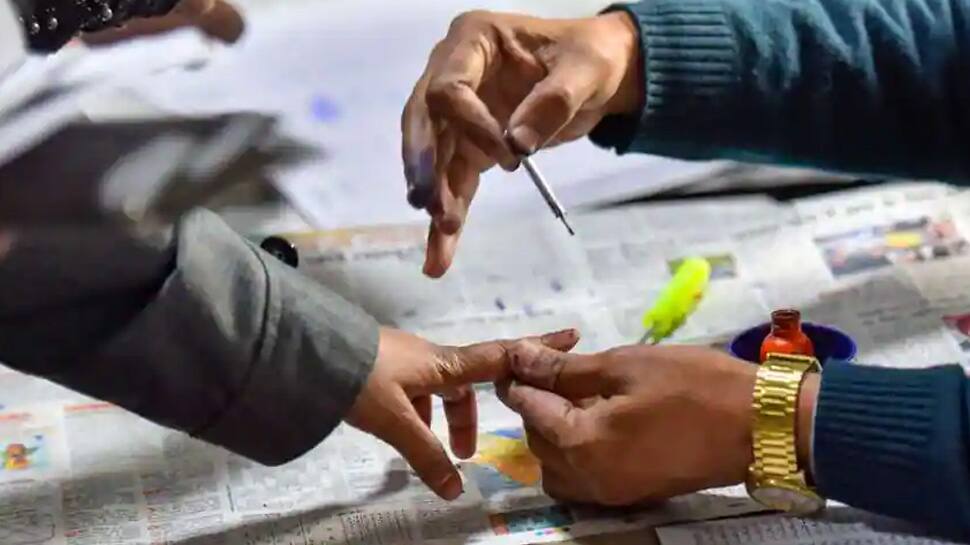 Dadra Nagar Haveli: લોકસભા બેઠકની પેટા ચૂંટણી જીતવા ભાજપે ખેલ્યો મોટો 'દાવ' Dadra Nagar Haveli: લોકસભા બેઠકની પેટા ચૂંટણી જીતવા ભાજપે ખેલ્યો મોટો 'દાવ'