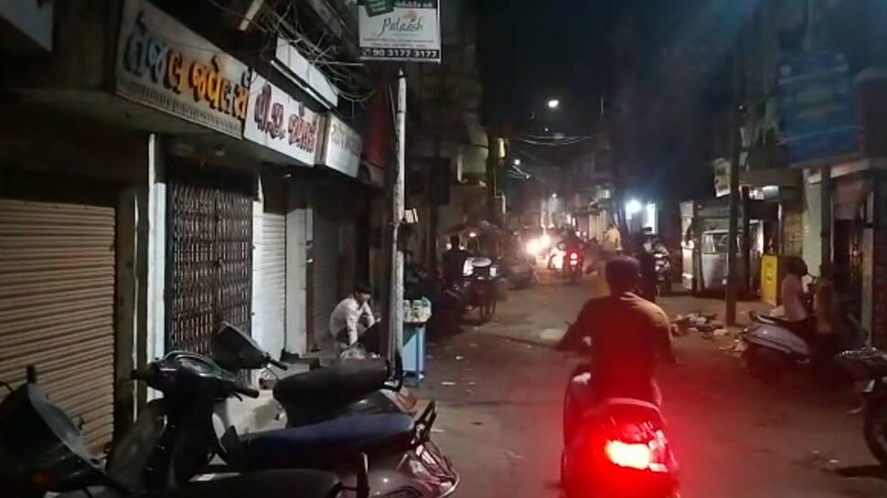 રાજકોટમાં સોનીઓની દિવાળી બગાડનાર બોબી આખરે ઝડપાયો, થયો એક મોટો ખુલાસો રાજકોટમાં સોનીઓની દિવાળી બગાડનાર બોબી આખરે ઝડપાયો, થયો એક મોટો ખુલાસો