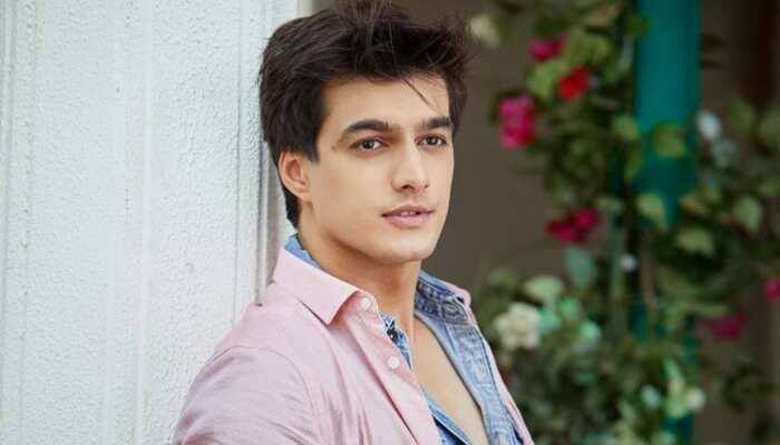 PICS: 'યે રિશ્તા ક્યા કહેલાતા હૈ' ના કાર્તિકનો ગુજરાતના આ શહેર સાથે છે ખાસમખાસ સંબંધ PICS: 'યે રિશ્તા ક્યા કહેલાતા હૈ' ના કાર્તિકનો ગુજરાતના આ શહેર સાથે છે ખાસમખાસ સંબંધ