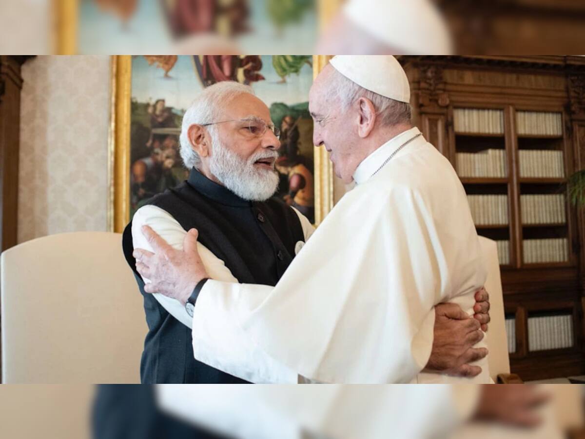 Vatican City માં પોપ ફ્રાંસિસથી મળ્યા PM મોદી, ભારત આવવા માટે આપ્યું આમંત્રણ
