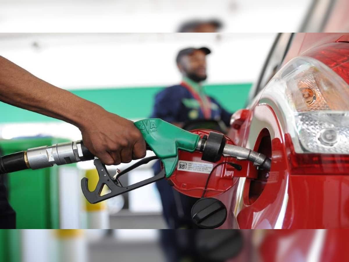 Petrol-Diesel Price: દેશના આ શહેરમાં 33 રૂપિયા સસ્તું પેટ્રોલ વેચાઈ રહ્યું છે, ડીઝલનો ભાવ પણ 23 રૂપિયા ઓછો
