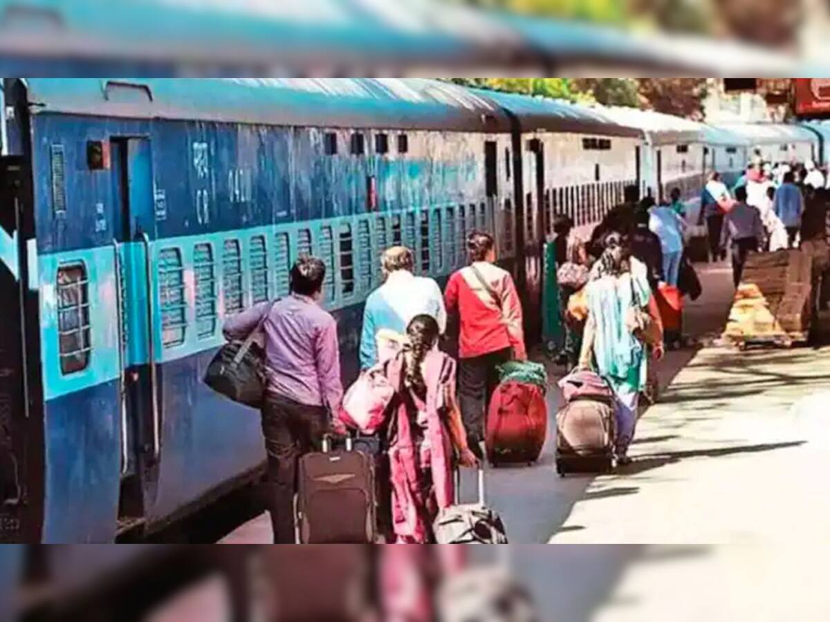 Indian Railways: પહેલાંની માફક રેલવેની સફર ફરીથી શરૂ, કોરોનાકાળની સ્પેશિયલ ટ્રેનોનો દૌર ખતમ