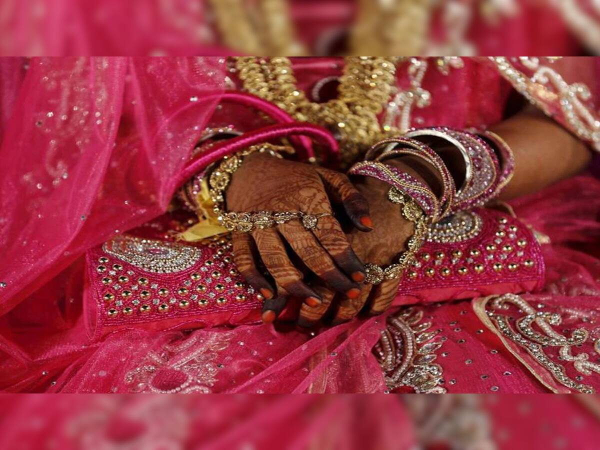 MATRIMONY: લગ્નની જાહેરાતમાં વિચિત્ર શરતો, ભાવિ પત્નીની બ્રા સાઈઝ અને કમરનો ઉલ્લેખ કરાતા લોકો ગુસ્સે ભરાયા