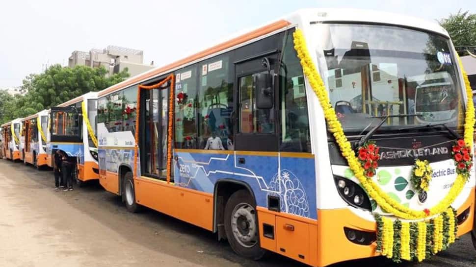 Ahmedabad માં BRTS બસમાં થશે વધારો, આવતીકાલથી BRTSના આ 4 નવા રૂટ અને 60 નવી ઈલેક્ટ્રીક બસ શરૂ કરાશે